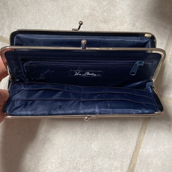 Vera Bradley purse/wallet new! - Picture 2 of 4